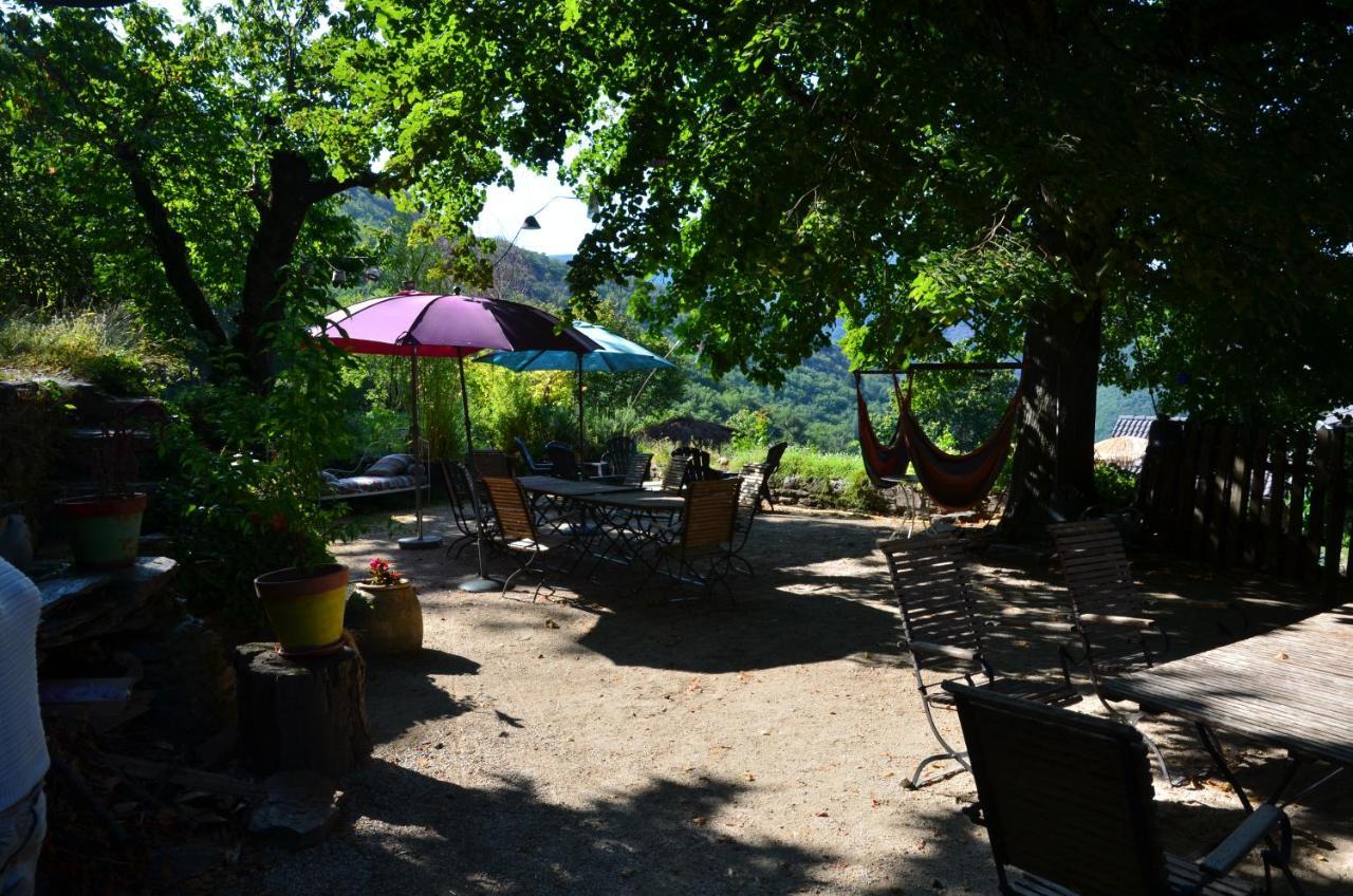 Le Petit Nid Bed & Breakfast Sablieres Exterior foto